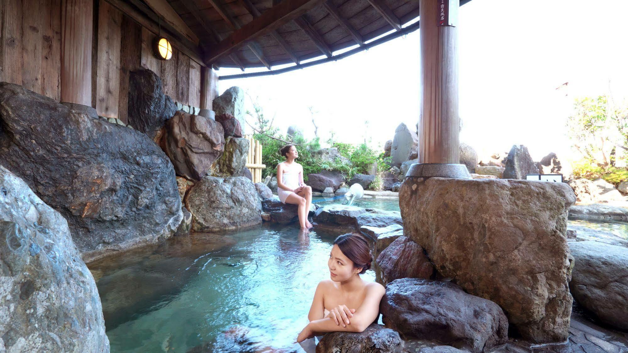 Hotel Awara Onsen Hot Spring Koubou Gurabaatei Exterior foto
